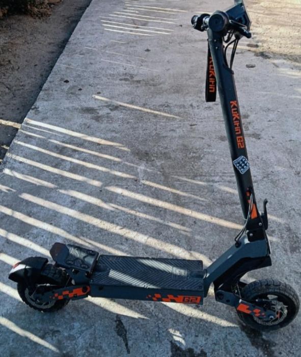 Vând trotinetă kukirin g2