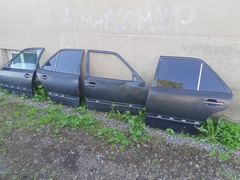 Двери на мерс Сост отл