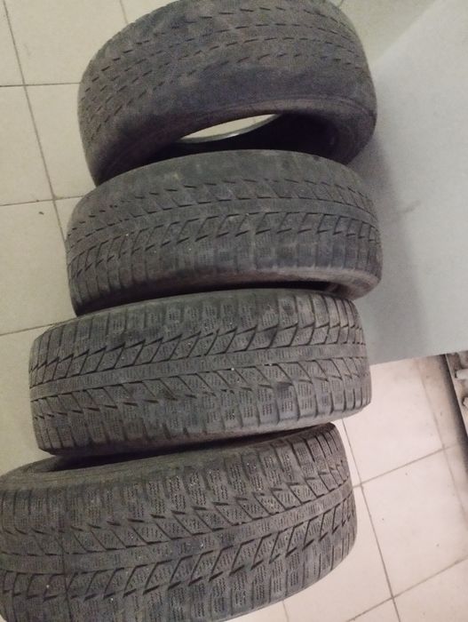 Продам летние шины на 16