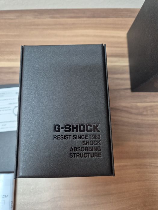 Casio G-shock V01A - 8A и Casio G-shock Mudman  G 9300