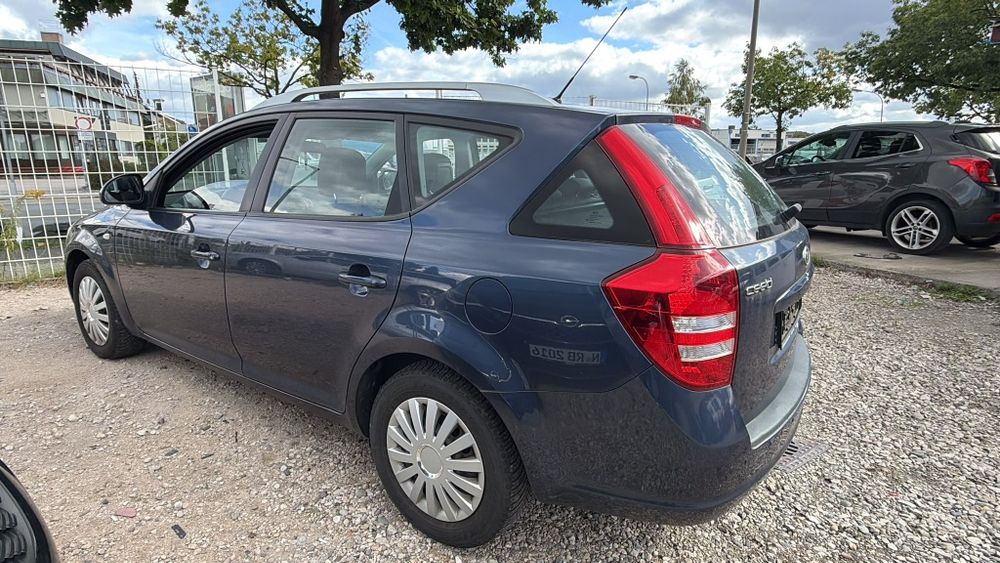 Kya Cred 1,4 benzina, fab. 2010, stare perfecta, imp. Germania