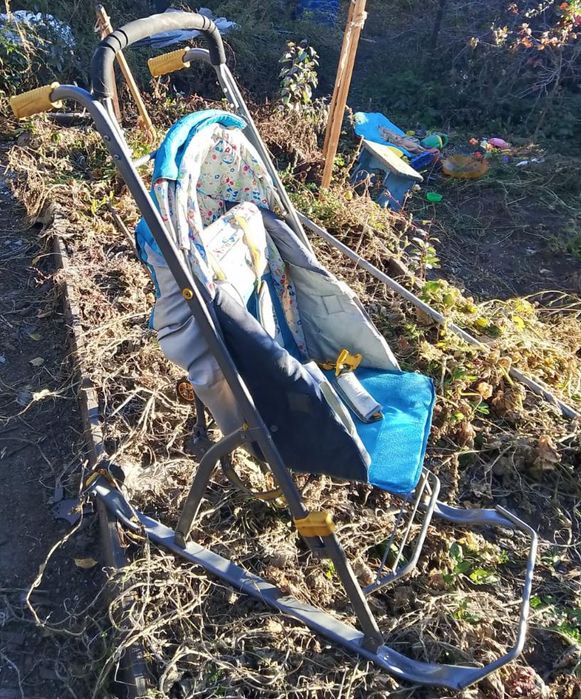 Продам санки коляска