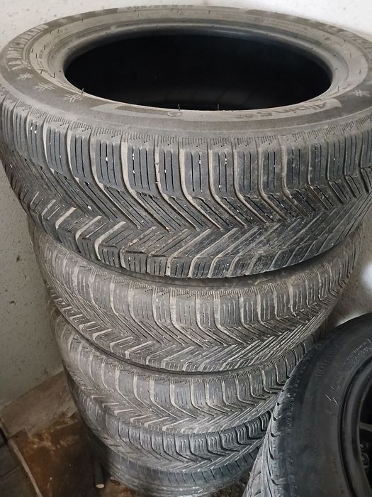 Vând cauciucuri Michelin