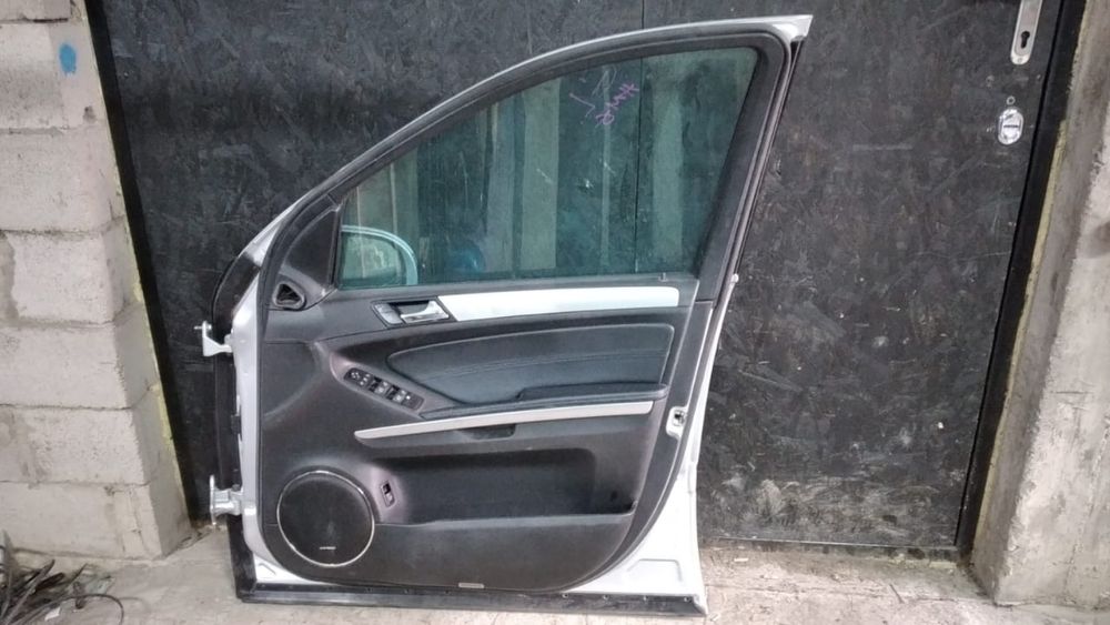 Двери Мерседес ML63 W164.