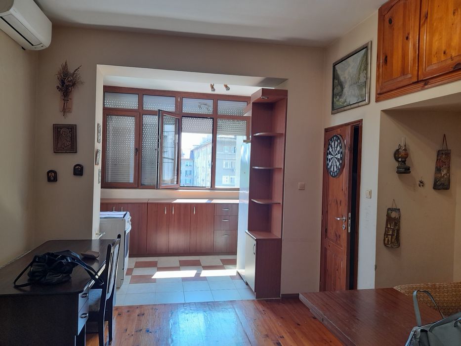 Продава се Двустаен апартамент в Пловдив, Кючук Париж - 48 кв.м за 2396 €/кв.м - Снимка #1