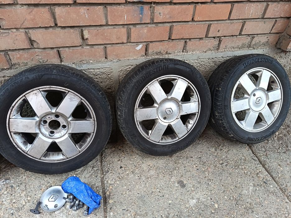 Jante originale R16 aliaj Aluminiu Renault Laguna 1  cu cauciucuri de vara 205/55/R16 și prezoane + roata rezerva