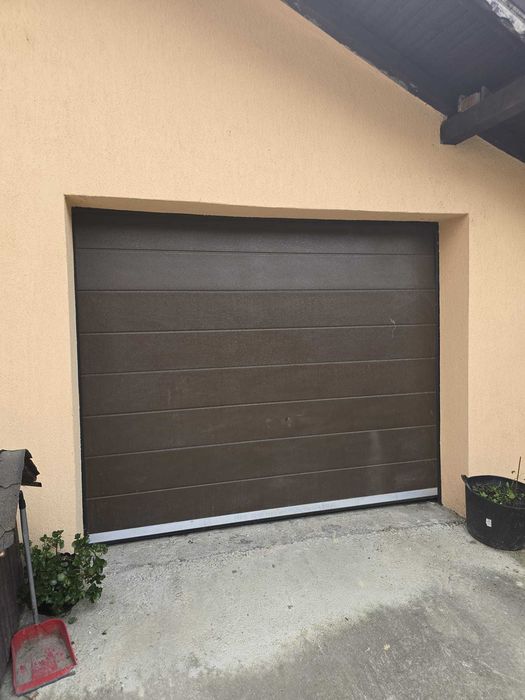 uși de garaj automate culoare nuc