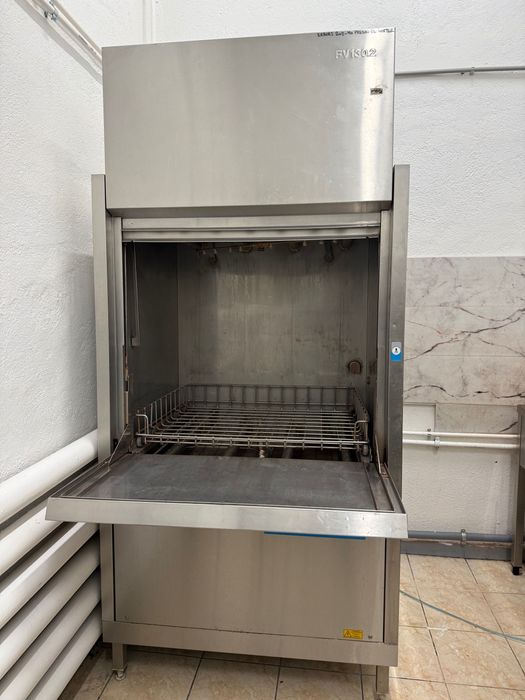 Masina profesionale de spalat vase mari, tavi, oale Meiko