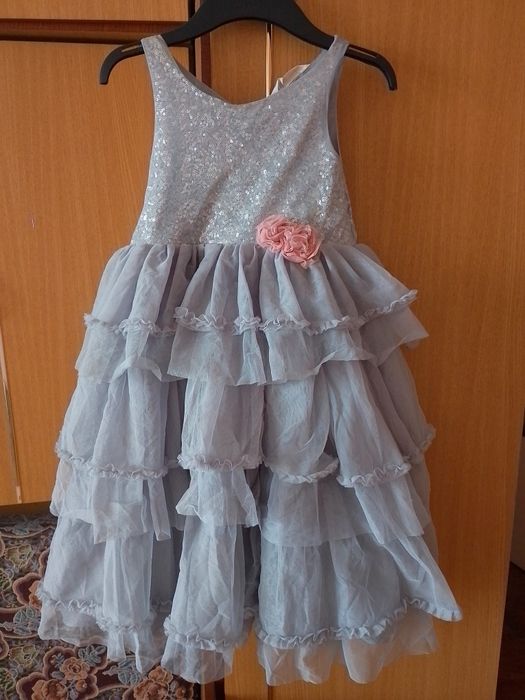 Rochie H&M eleganta fete mărimea 134cm/8-9 ani