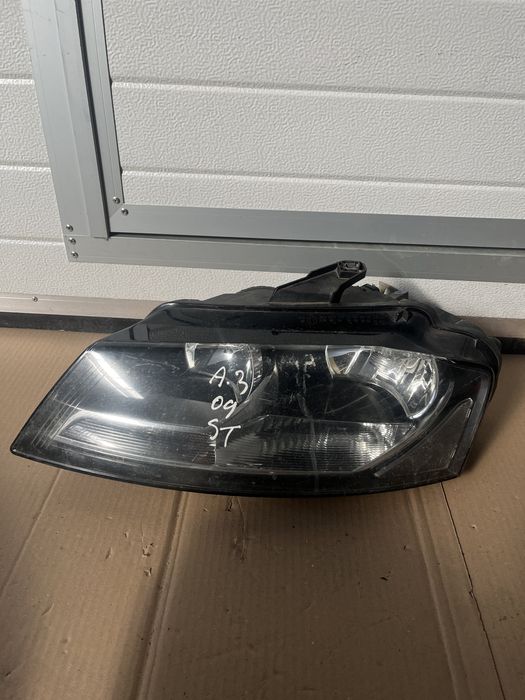 Far / faruri stânga-dreapta Audi A3 2009 Facelift