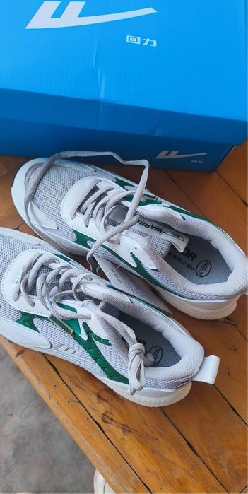 Кроссовки warior