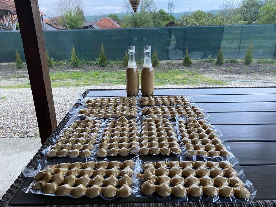 Apilarnil de vânzare, miere