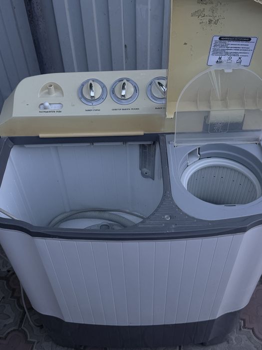 Продам Стиральную машинку полуавтомат 6 кг