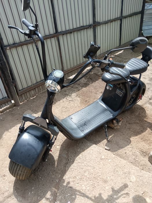Vând scuter electric