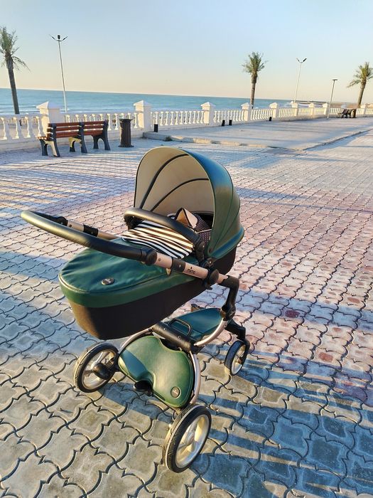 Продаётся отличная коляска 2в1.