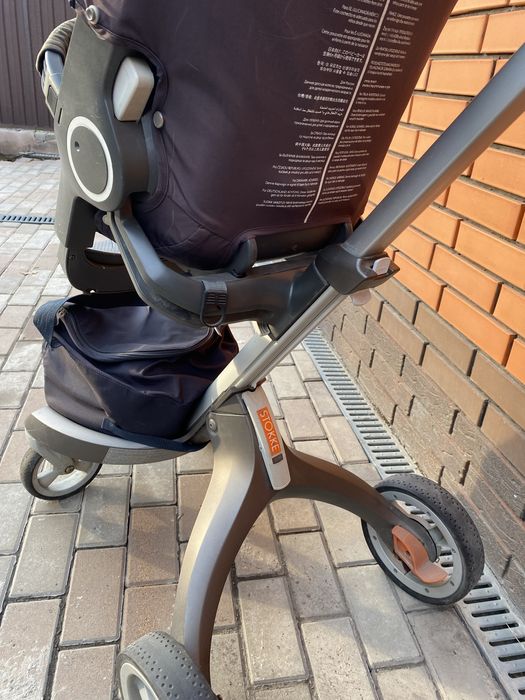 Продам коляску STOKKE   2в1