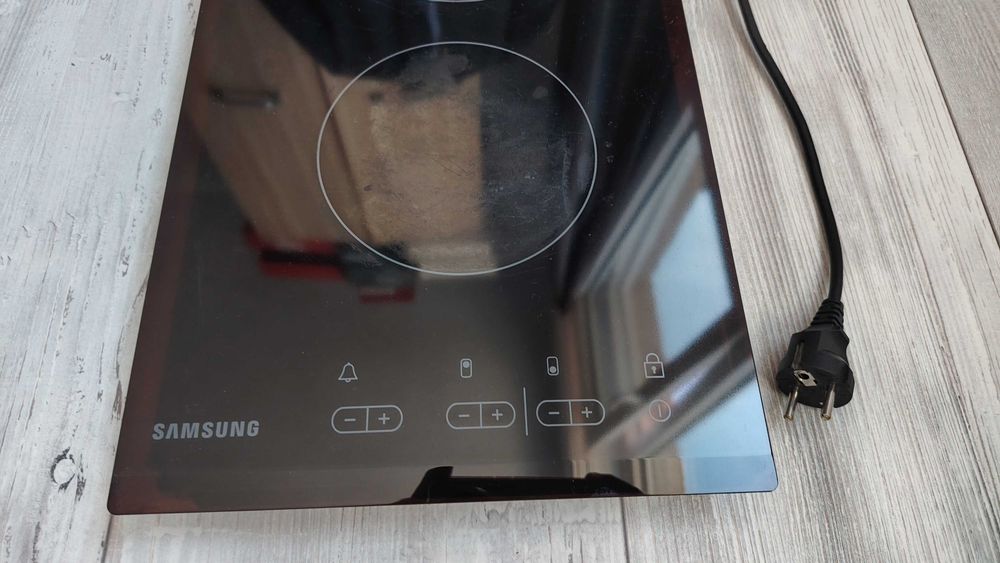 Керамичен индукционен плот с два котлона SAMSUNG C21RJAN 3250W