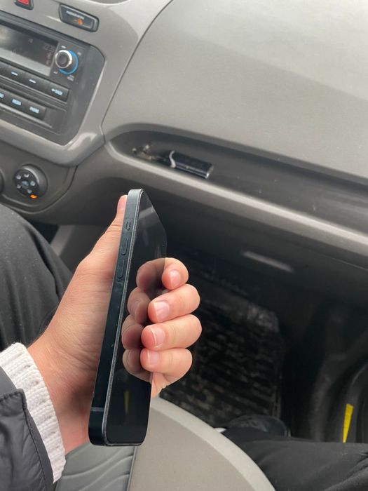 Продам Iphone 14 128Gb