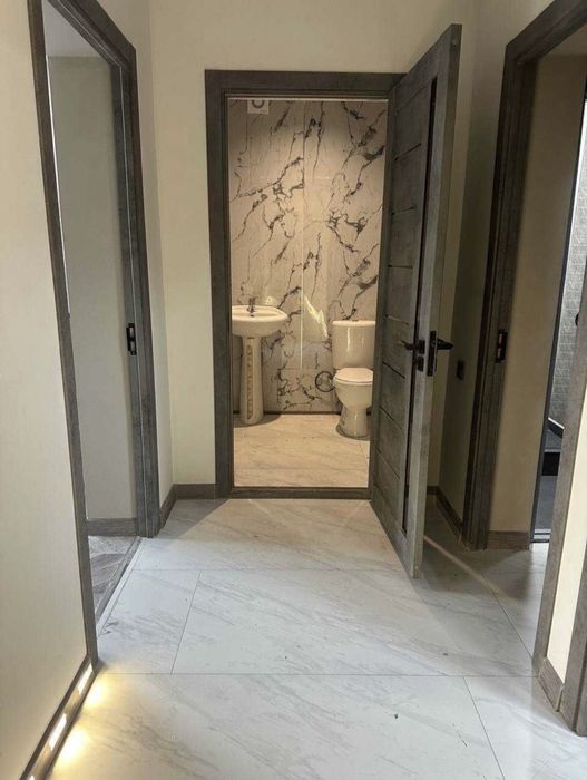 Ташсельмаш Боткина под Офис Нежилое 1-Линия (205м2)