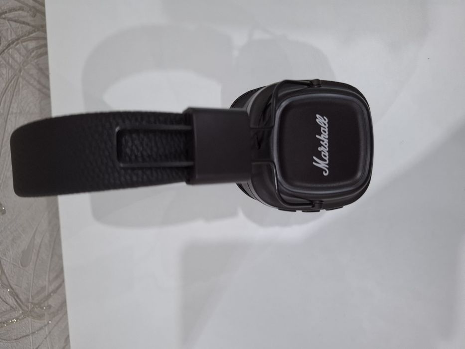 Продам наушники Marshell