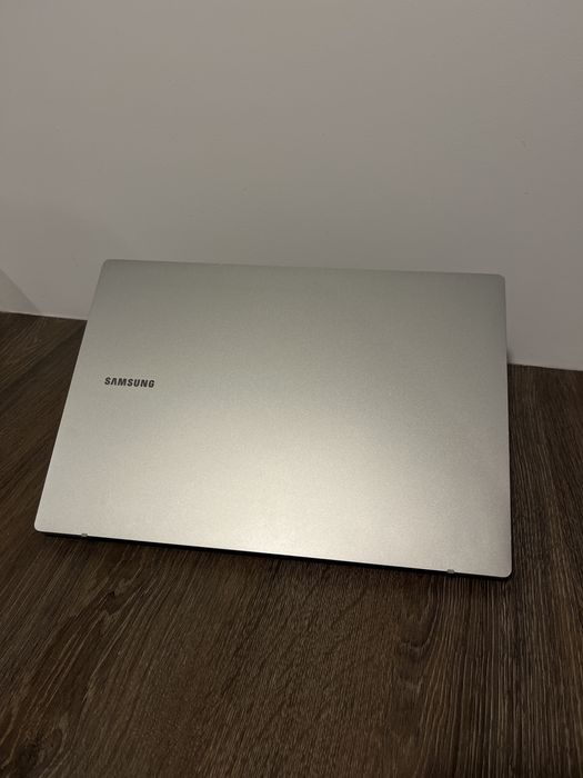 Laptop ultraportabil / ultrabook - Samsung Galaxy Book2 Go 5G
