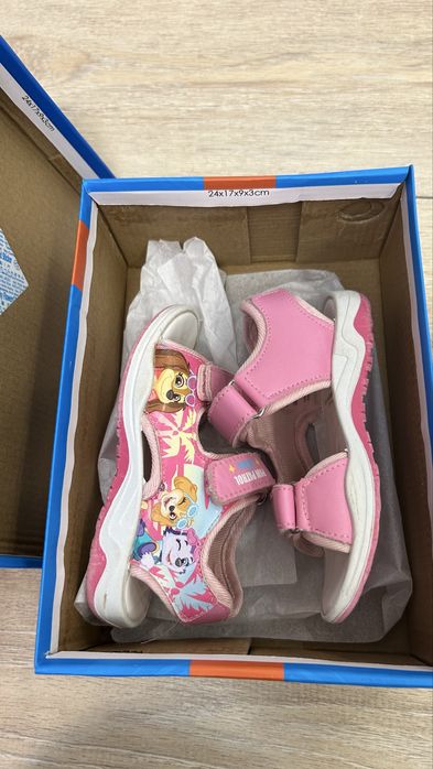 Светещи маратонки Elsa и сандалети Paw patrol