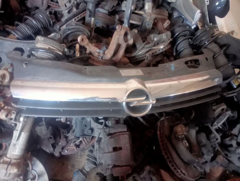 Grila centrală Opel Astra H  non facelift