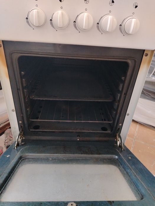 Газ плита в отличном состоянии 50см