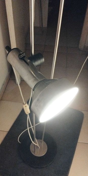 Винтидж метален подов прожектор