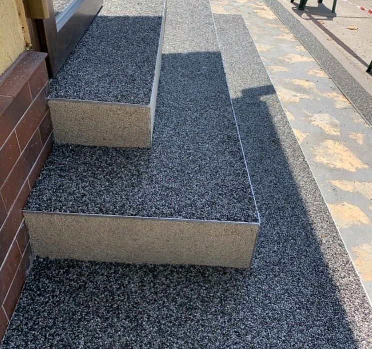 Covor de piatra naturala trafic auto si pietonal