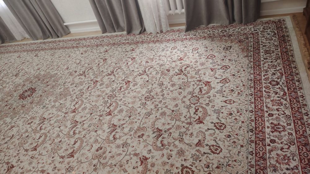 Продается ковер б/у