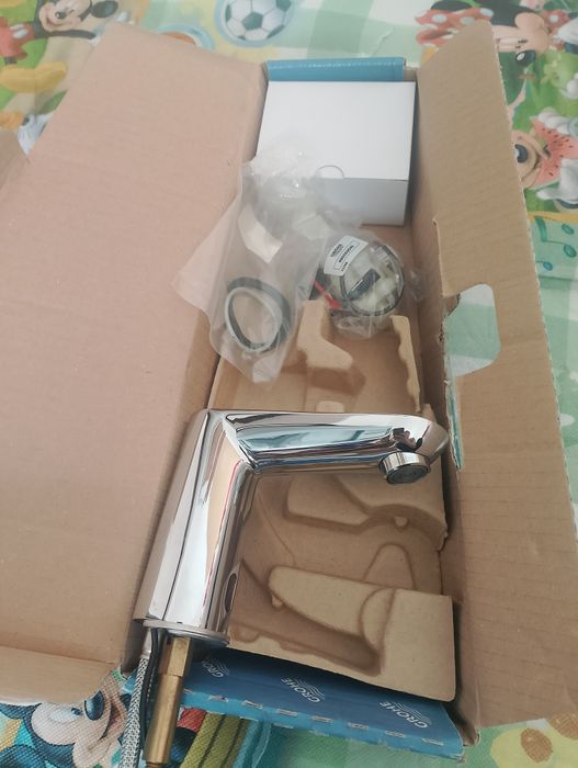 Смеситель однорычажный GROHEE