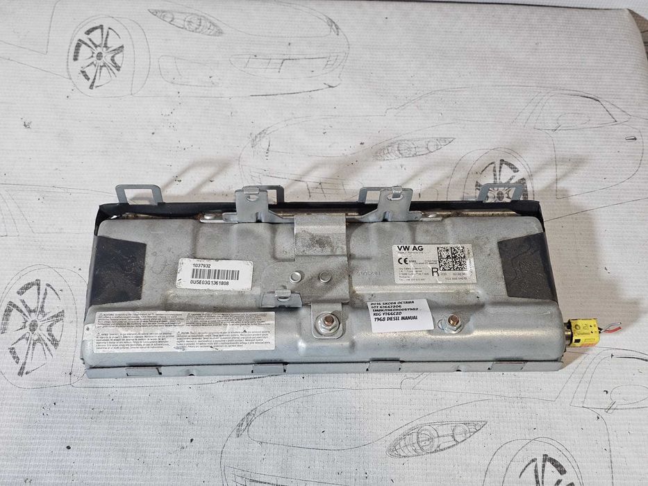 Airbag genunchi șofer Skoda Octavia 3 5E 2016 2.0 TDI 110kW Cod OEM: 5G2880842D (5E3)
