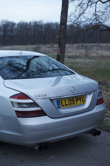 Bara spate Mercedes S W221 cu evacuari duble grila usa geam maner far