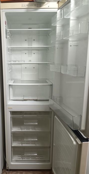 Холодильник  LG продам