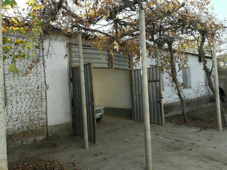 Qirqyillikda 11 sotixli hovli sotiladi