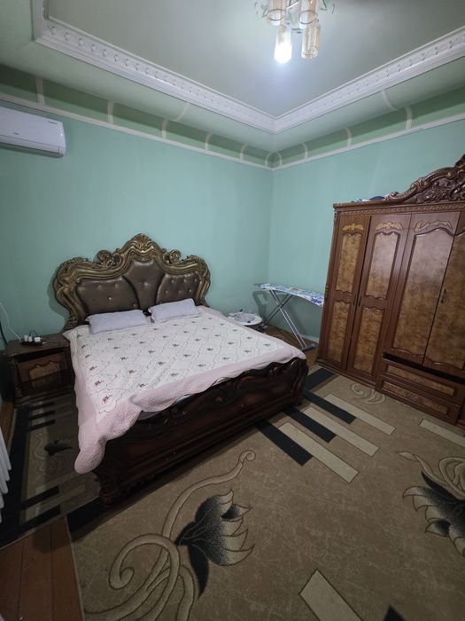 Дурмон  махалласида 5 хона  7 сотихли уй сотилади.