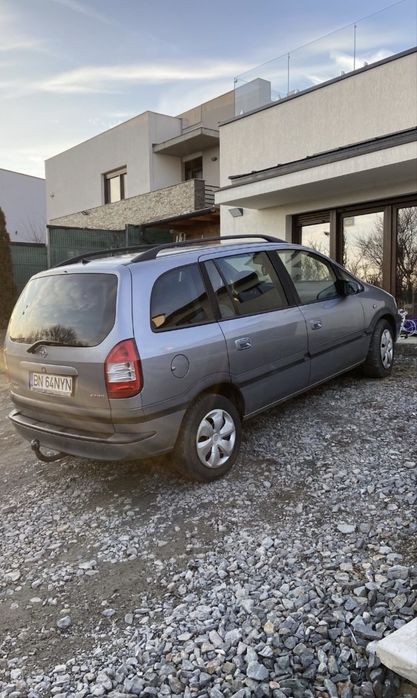 7 locuri. Manuala. Diesel. Motor 2.2  ! Preț:1.000 euro
