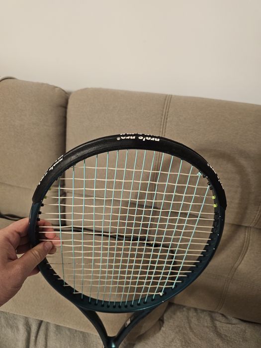 Vand racheta tenis wilson v9 300 gr