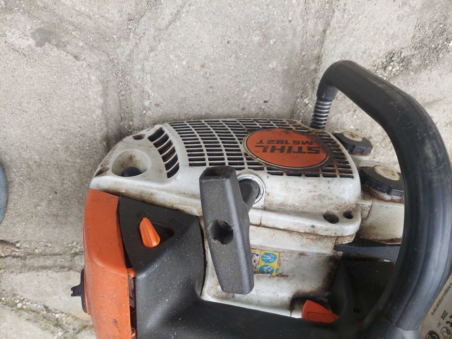 Продавам STIHL MS 182 T малка моторна резачка