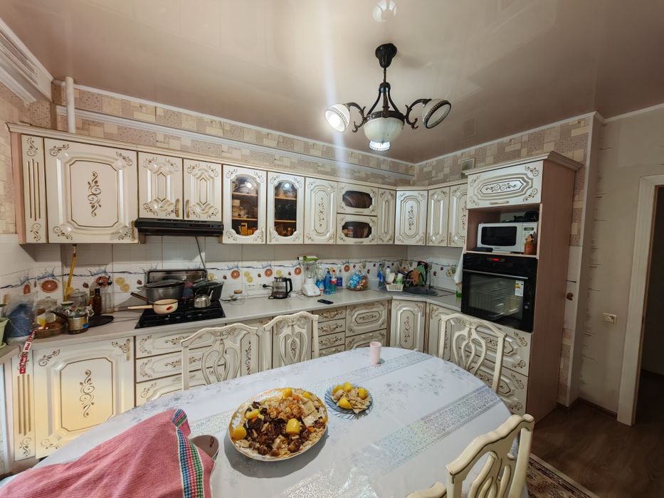 Продаётся Кухонный гарнитур