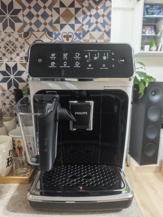 Espressor automat Philips EP3243/50 LatteGo