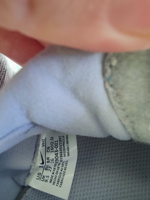 Детские кроссовки Nike, размер 10c