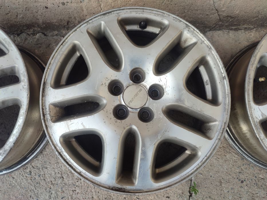 Диски Субару R16