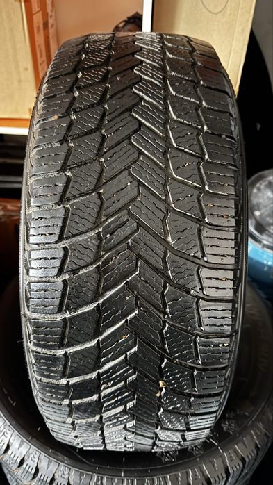 Шины 215/55/17 Michelin / зима близко
