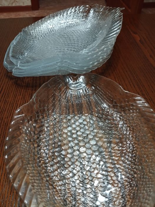 Продам селедочницы в отличном состоянии.