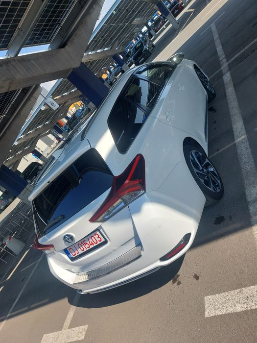 Toyota auris hibrid fabricatie 2018