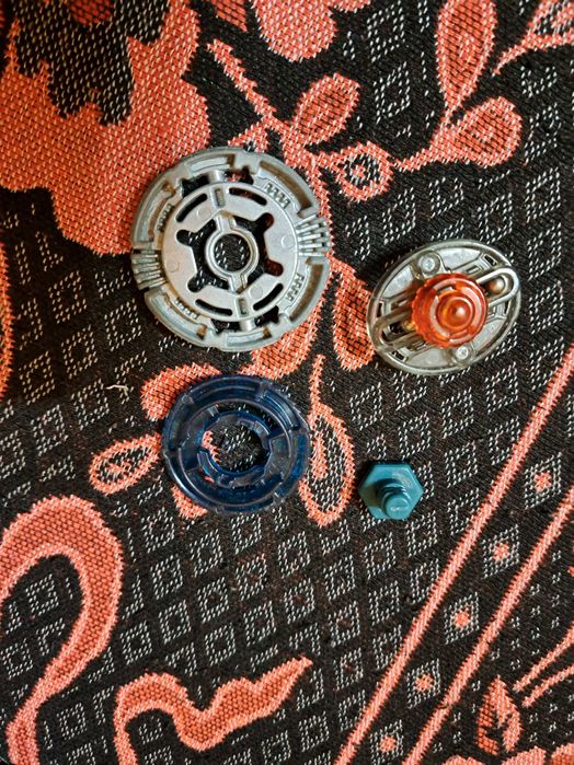 Beyblade Thunder Leone