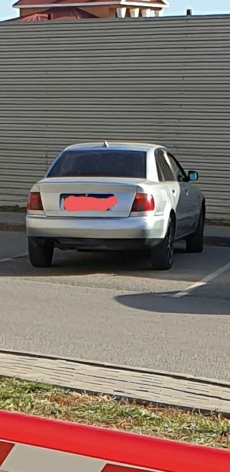 Продам ауди а4 В5.