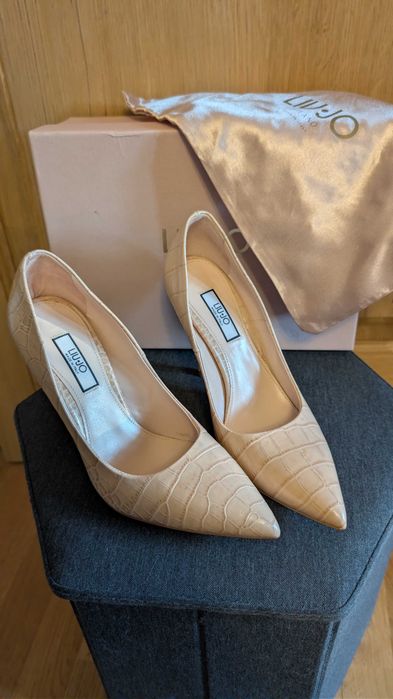 Pantofi Lui Jo, Nude, mărime 38 aproape noi